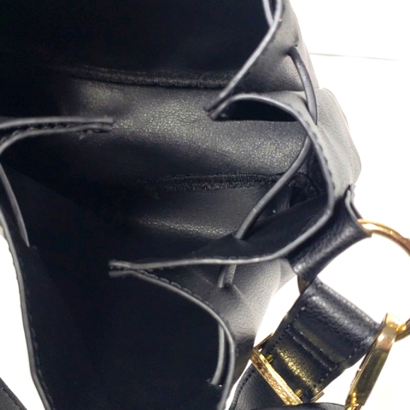 ASOS Design Bonded Bucket Black & Gold Details Tote Bag - Picture 10 of 12